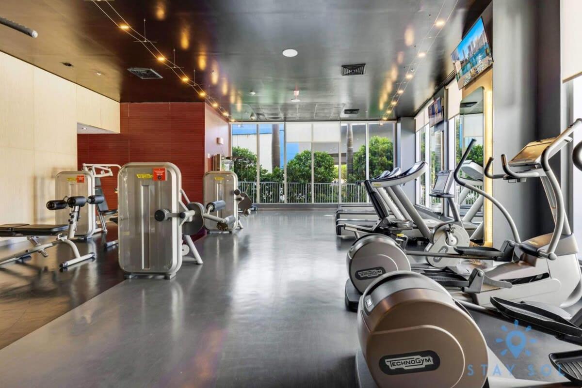 Infinite Views, Amazing Pool, Gym, Near Beach Hallandale Beach Εξωτερικό φωτογραφία